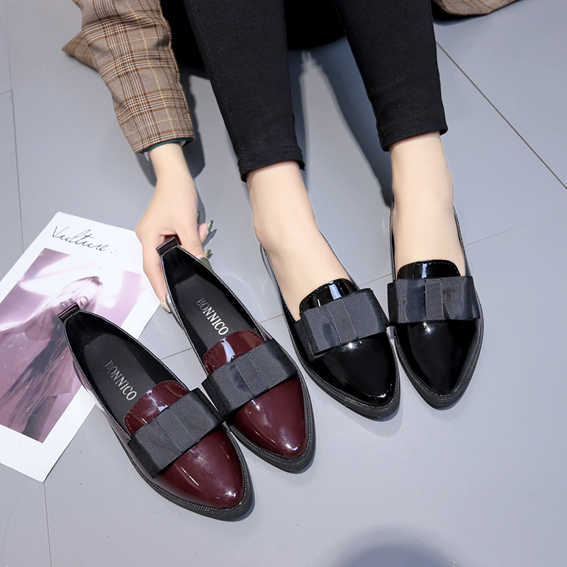 Women Shoes On Sale - Sepatu Flat Berujung Runcing dari Kulit