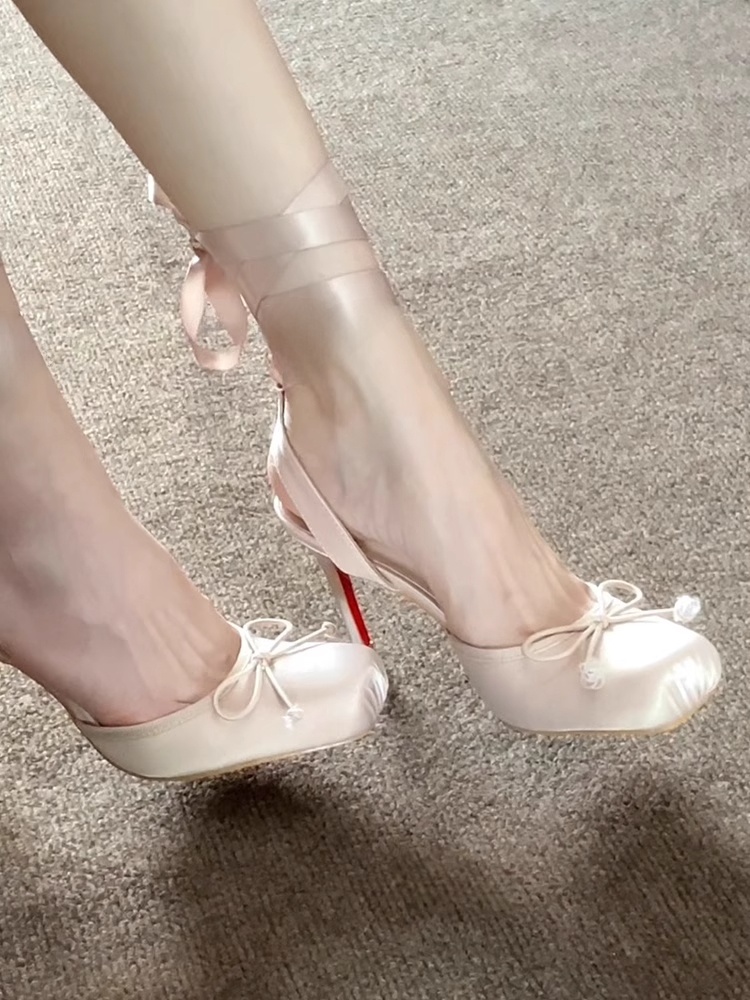 Sepatu Wanita Modis Hak Rendah - Women'S Shoes Red Bottoms ulasan dan harga